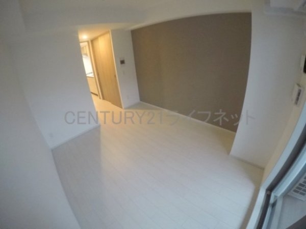 ザミューチュアル江坂