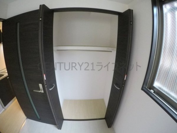 ラ・ヴィ江坂イースト