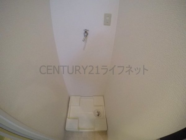 ラ・ヴィ江坂イースト