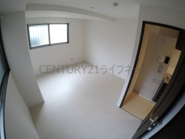 ラ・ヴィ江坂イースト