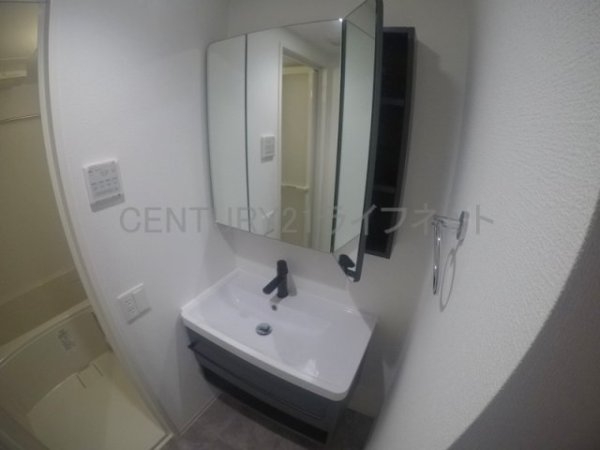 セレニテ江坂ミラク