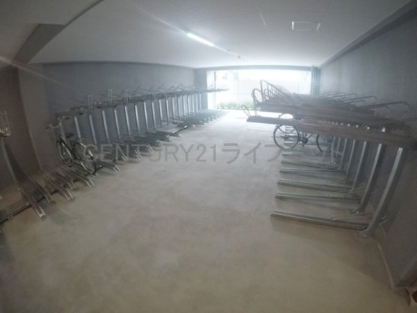 セレニテ江坂ミラク