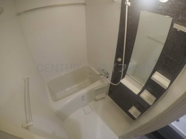 セレニテ江坂ミラク