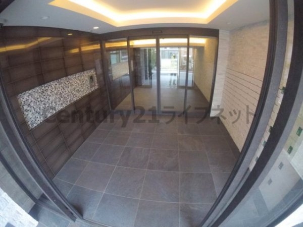 大阪市淀川区十三東３丁目のマンション