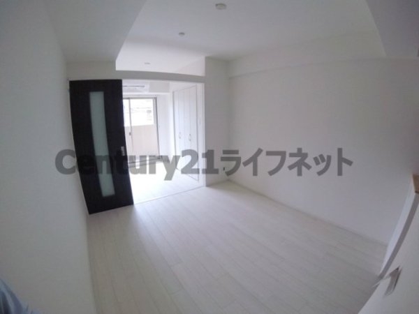 大阪市淀川区十三東３丁目のマンション