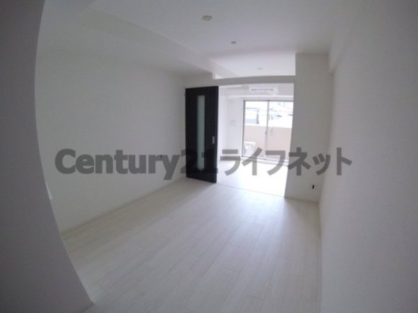 大阪市淀川区十三東３丁目のマンション