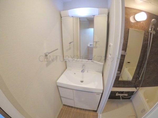 ファーストステージ江坂広芝町2