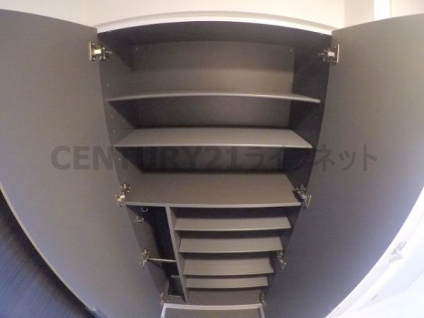 プレサンス大阪三国ネオス