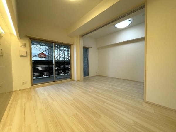 プレジオ西中島ASIAN