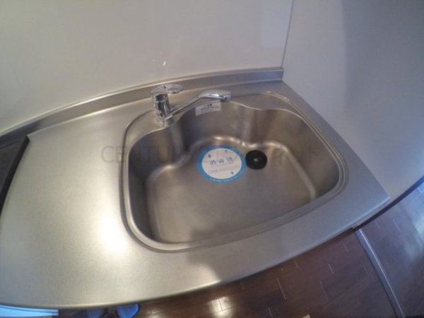 ラドゥセール江坂