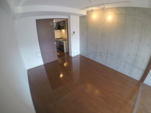 ラドゥセール江坂