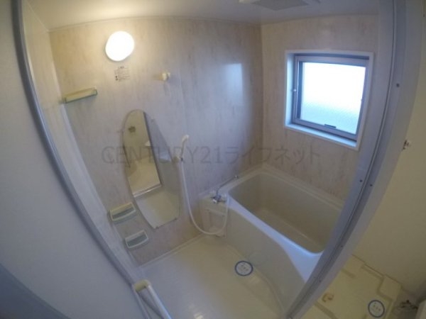 ラドゥセール江坂