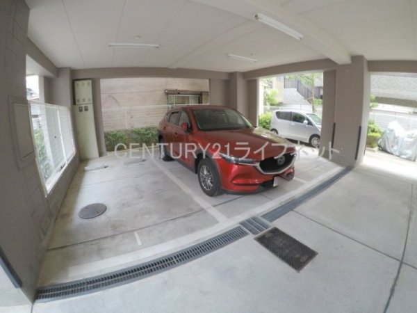 ドムール三国2番館