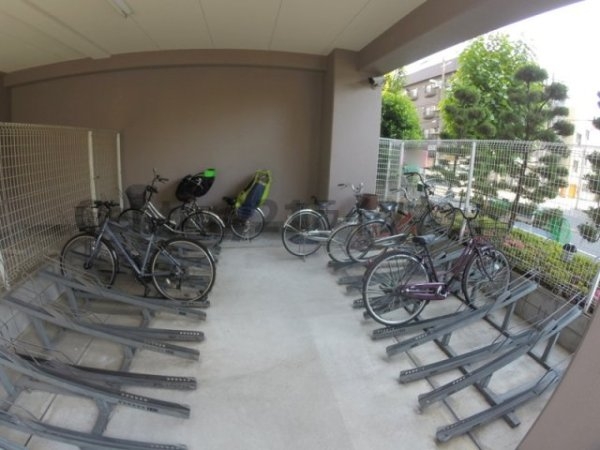 ドムール三国2番館