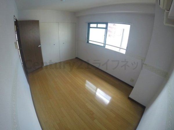 ドムール三国2番館