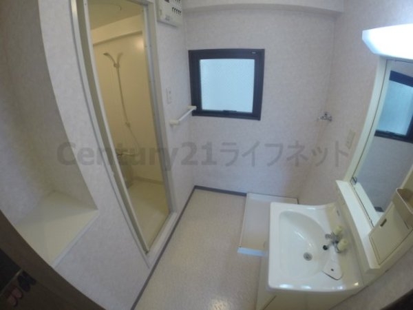 ドムール三国2番館