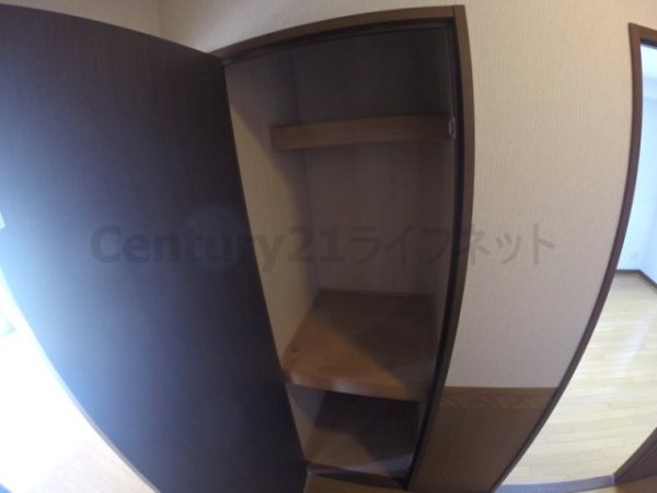 ドムール三国2番館