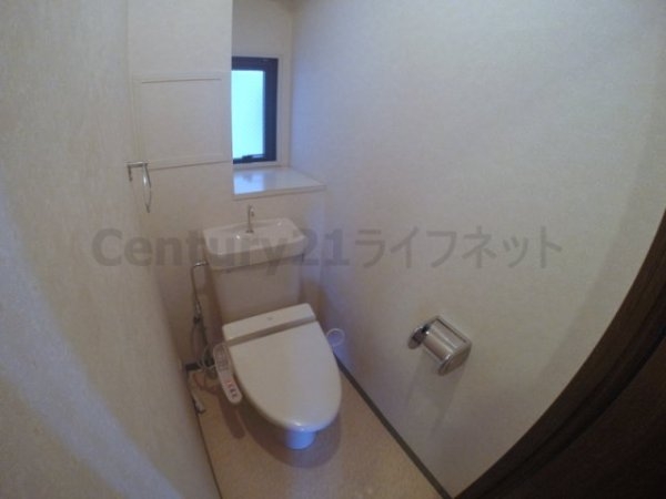 ドムール三国2番館