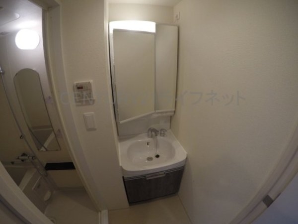 プレサンスブルーム東三国