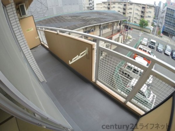 ホワイトハイツカドタ