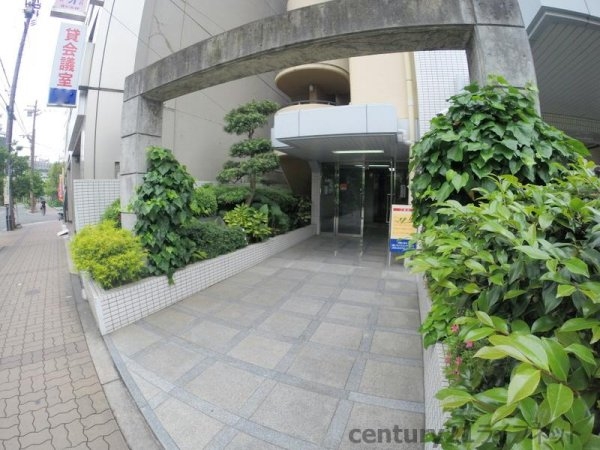 ホワイトハイツカドタ