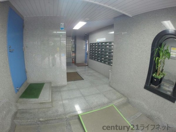 ホワイトハイツカドタ