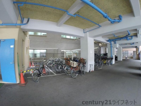 ホワイトハイツカドタ