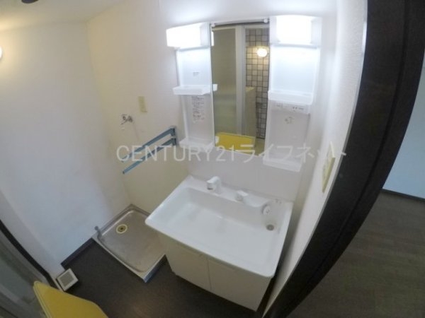 クリスタルシャトウ