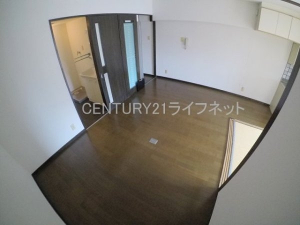 クリスタルシャトウ