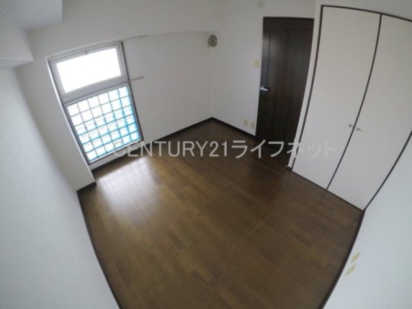 クリスタルシャトウ