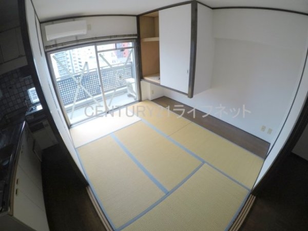 クリスタルシャトウ