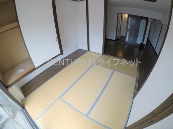 クリスタルシャトウ