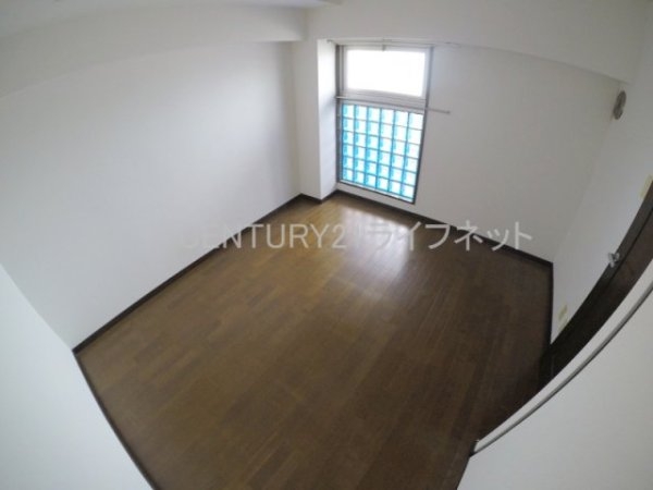 クリスタルシャトウ