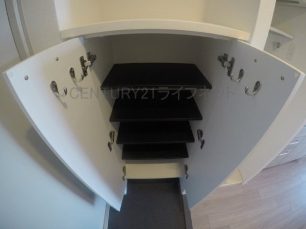 セレニテ新大阪プリエ