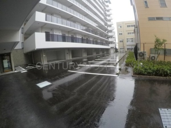 ザミューチュアル江坂