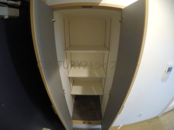 アールエスフラッツ