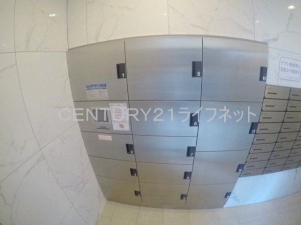 アドバンス江坂東デパール