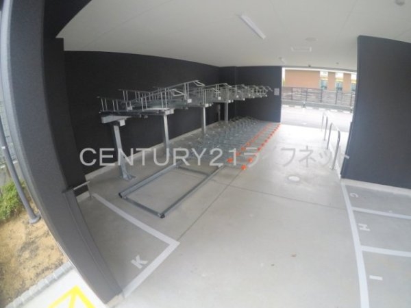 アドバンス江坂東デパール