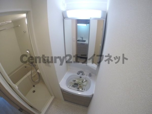 プレサンス新大阪クロステージ