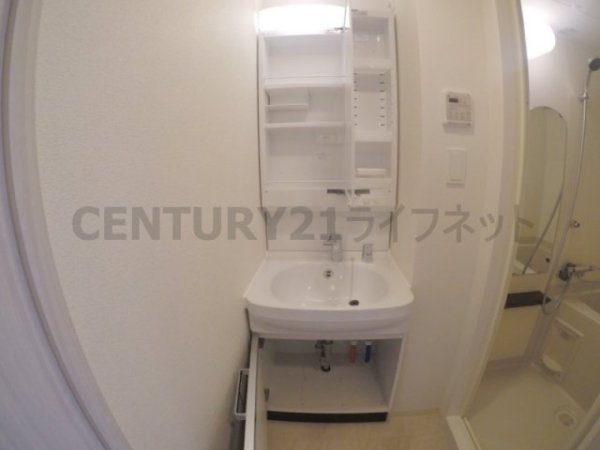 プレサンス大阪三国ネオス