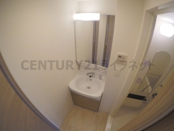 プレサンス大阪三国ネオス