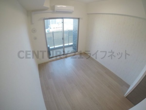 プレサンス大阪三国ネオス