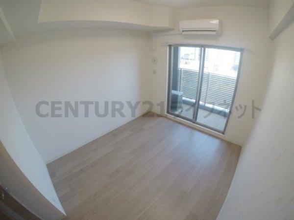 プレサンス大阪三国ネオス