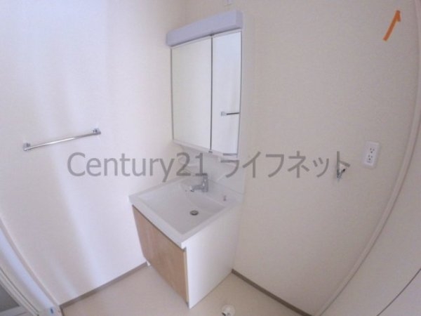 大阪市淀川区東三国１丁目のアパート