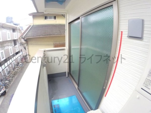 大阪市淀川区東三国１丁目のアパート