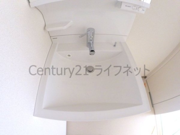 大阪市淀川区東三国１丁目のアパート