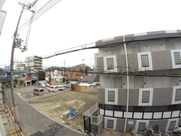 大阪市淀川区東三国１丁目のアパート