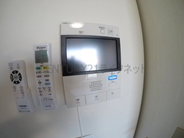 プレサンス江坂クォーレ