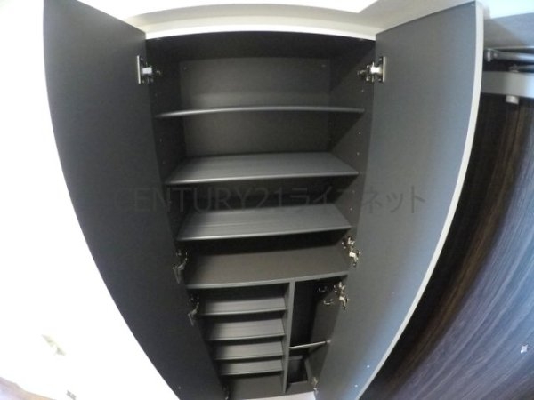 プレサンス江坂クォーレ