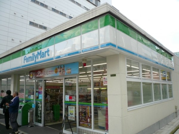 プレサンス天神橋スカイル(ファミリーマート天六北店)
